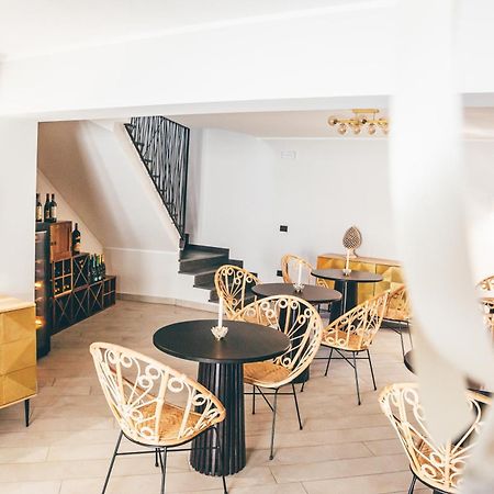 Eksotika Bed & Breakfast โอลิเวริ ภายนอก รูปภาพ