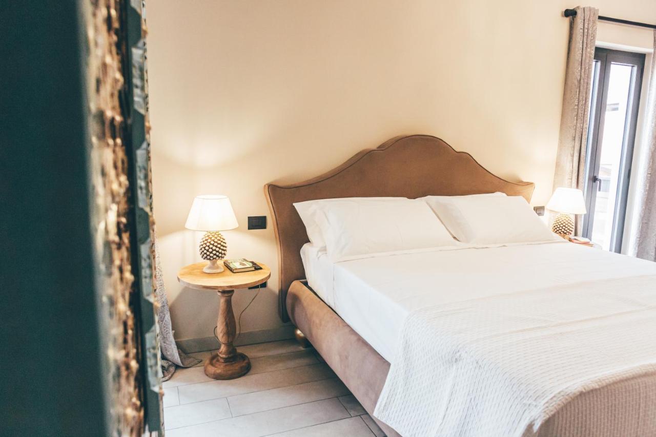 Eksotika Bed & Breakfast โอลิเวริ ภายนอก รูปภาพ