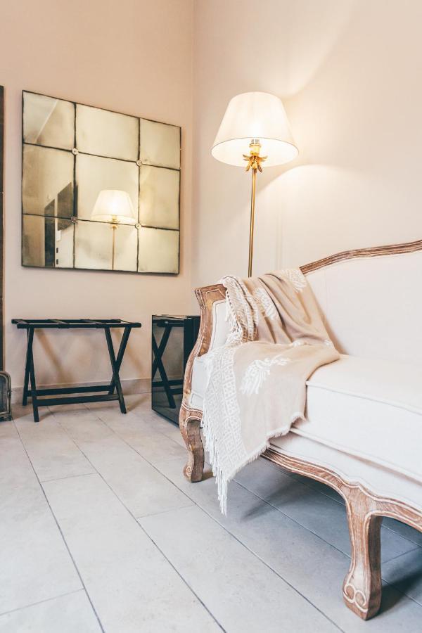 Eksotika Bed & Breakfast โอลิเวริ ภายนอก รูปภาพ