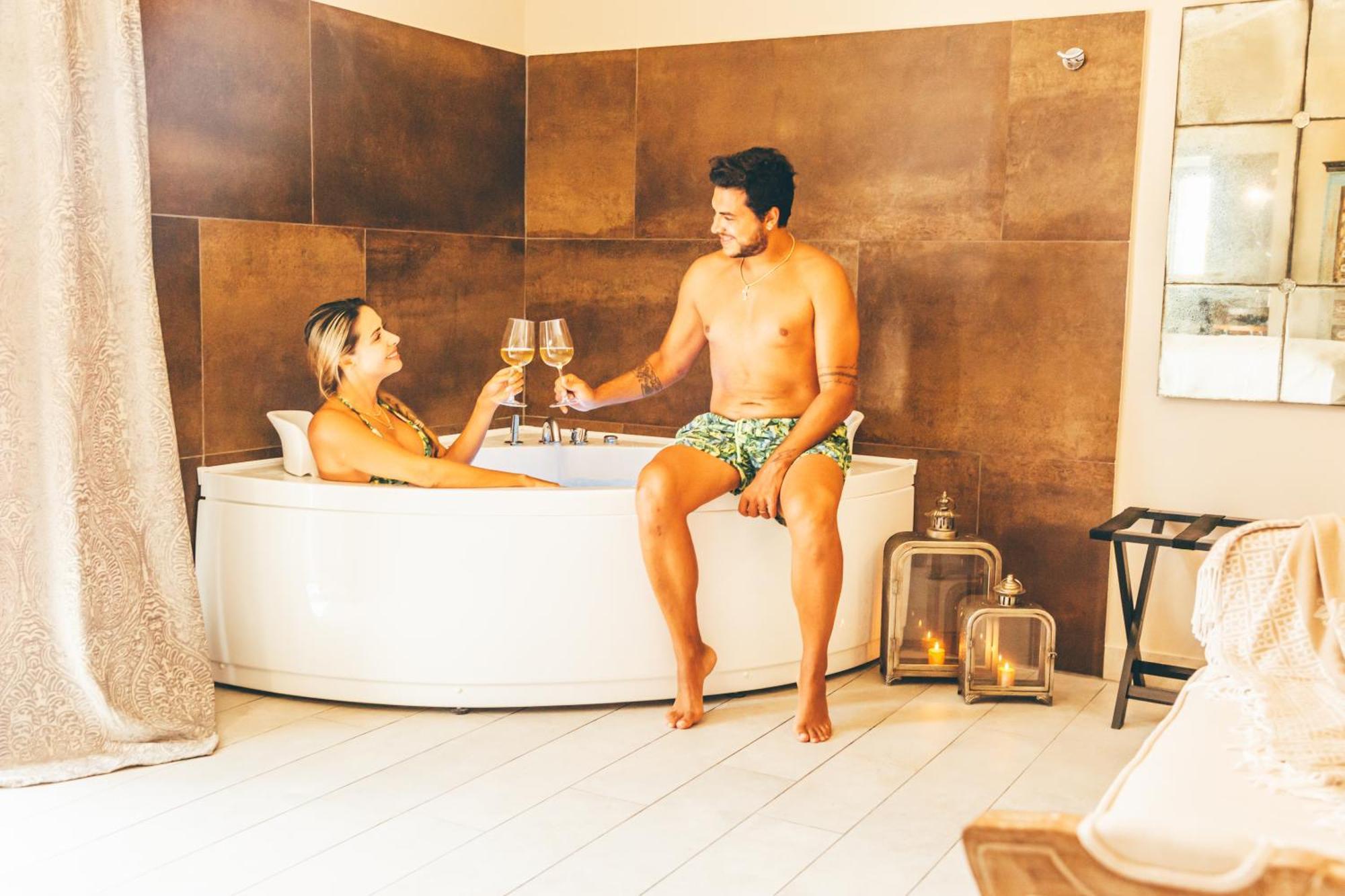 Eksotika Bed & Breakfast โอลิเวริ ภายนอก รูปภาพ